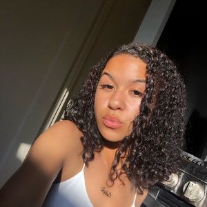 Meet your Posher, Sofia